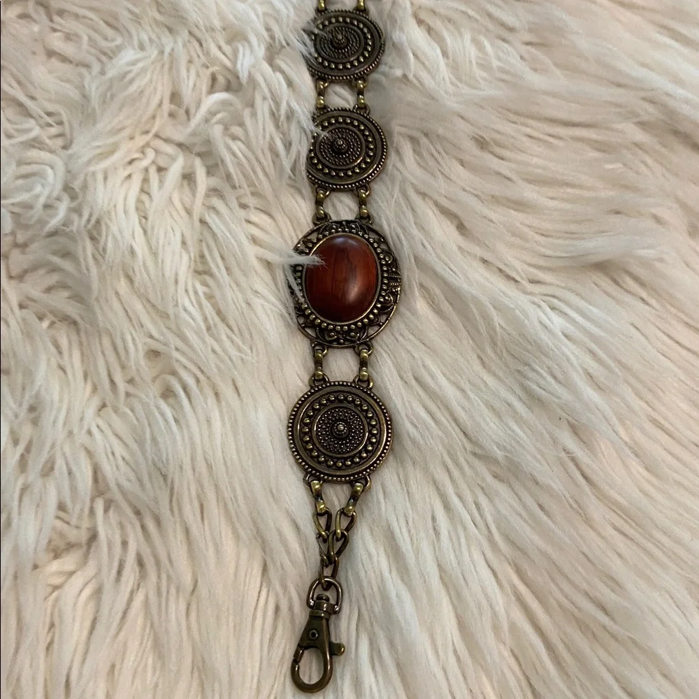 Vintage Style Medallion Belt with Brown Accents length 40” excellent condition - Picture 7 of 8